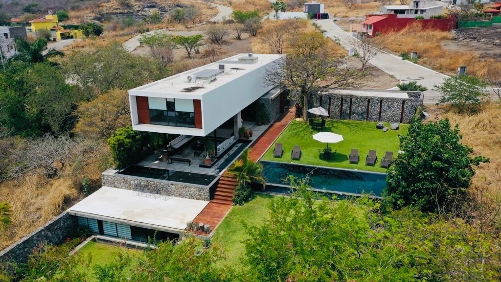 Hermosa Casa Minimalista con Vista al Green