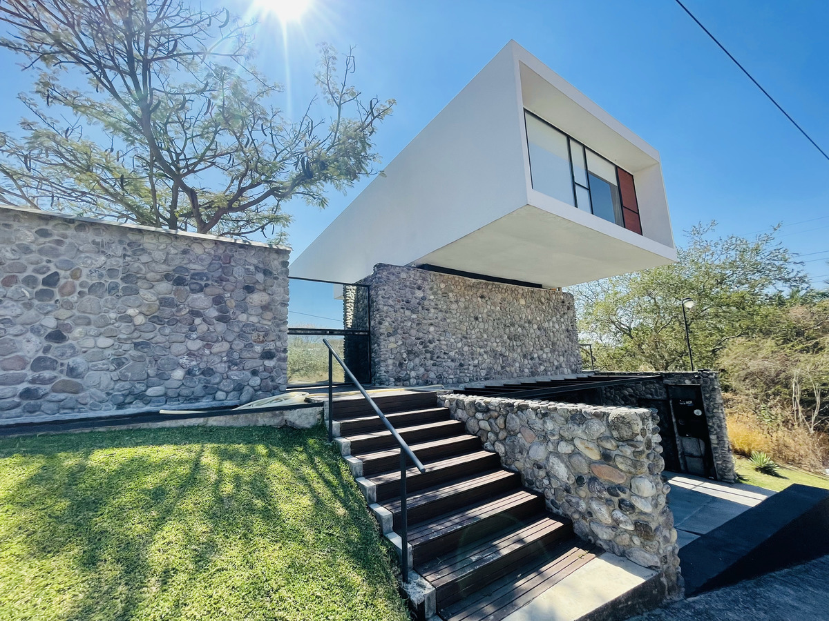 hermosa-casa-minimalista-con-vista-al-green36-26481