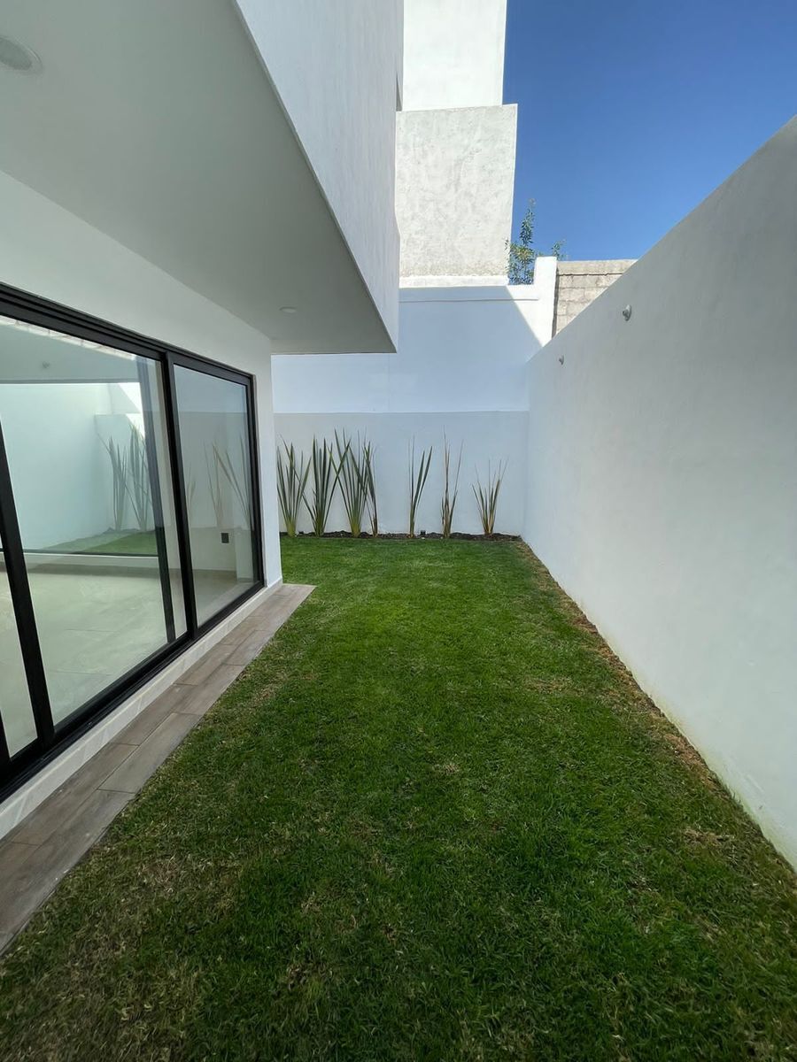 hermosa-casa-nueva-en-venta--en-el-condado-corregidora10-28840