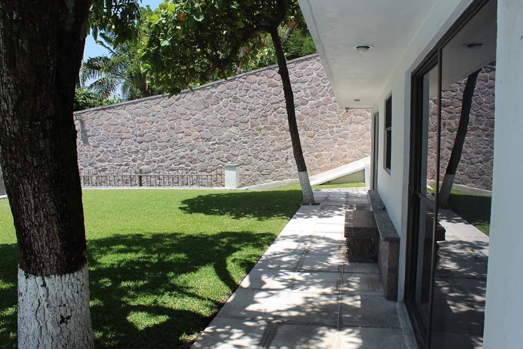 hermosa-residencia-a-orilla-del-lago-tequesquitengo-morelos18-34714