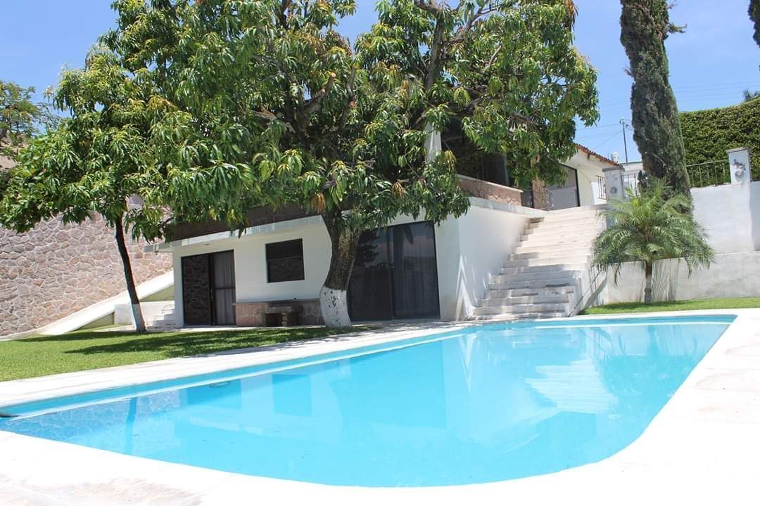 hermosa-residencia-a-orilla-del-lago-tequesquitengo-morelos2-34714