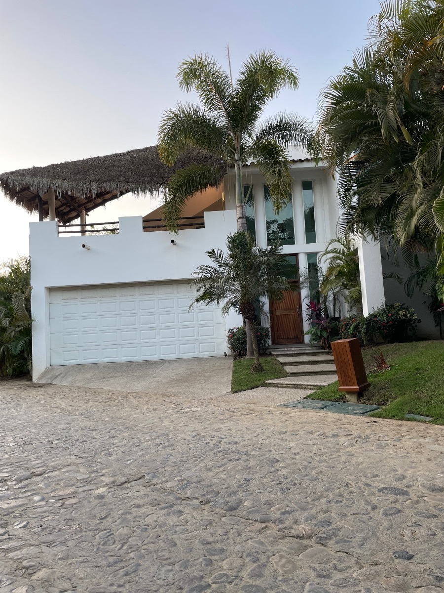 HERMOSA RESIDENCIA DE LUJO EN VALLARTA GARDENS