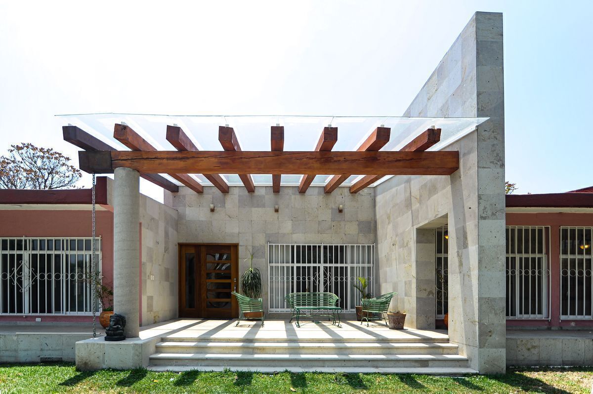 HERMOSA RESIDENCIA DE UN NIVEL EN LA JOYA, JIUTEPEC