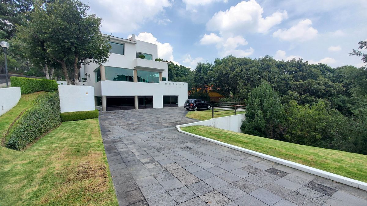 Hermosa Residencia en Hacienda de Valle Escondido