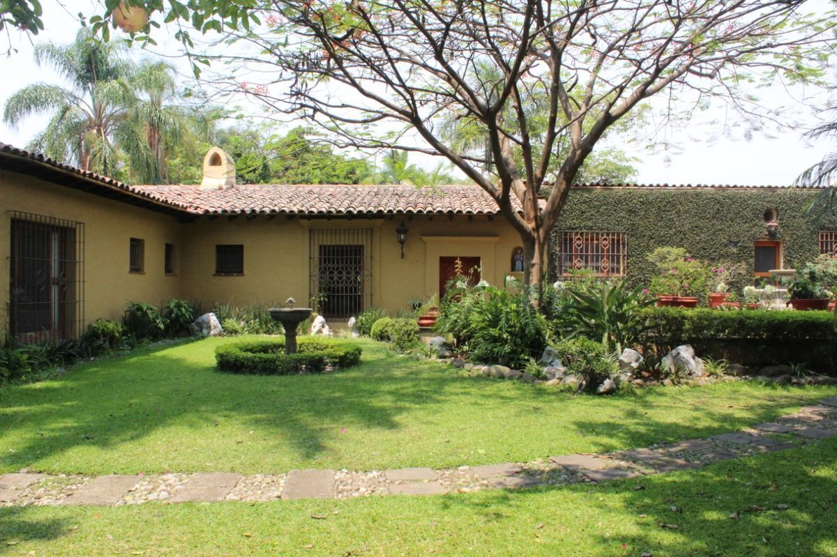 hermosa-residencia-estilo-cuernavaca-de-una-sola-planta-amueblada2-34751