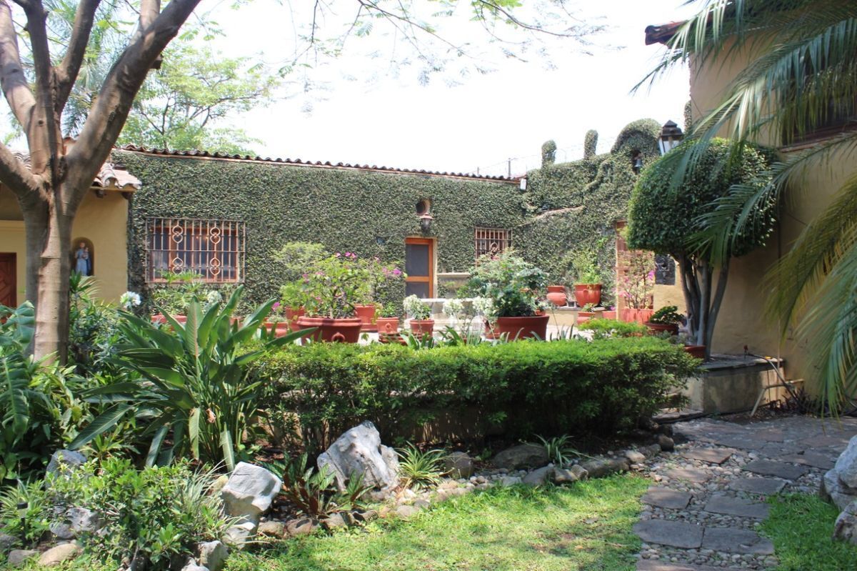 hermosa-residencia-estilo-cuernavaca-de-una-sola-planta-amueblada4-34751