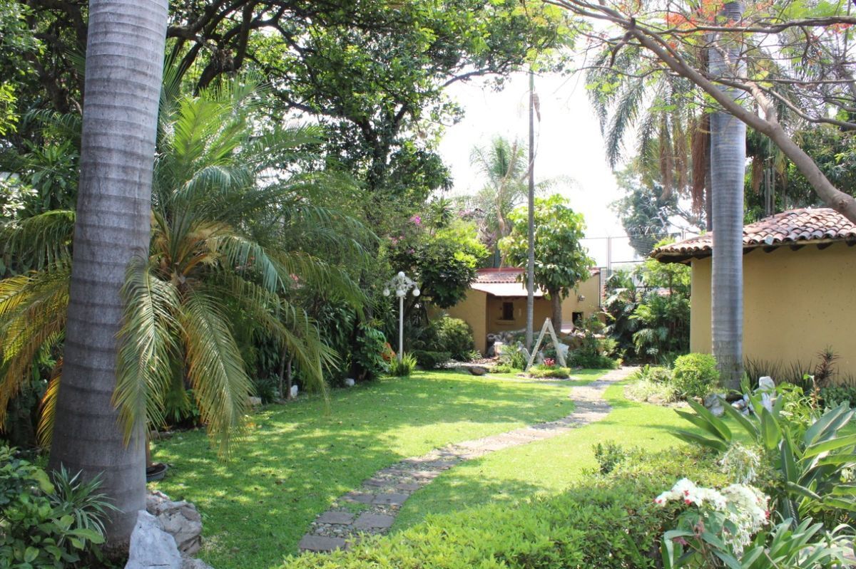 hermosa-residencia-estilo-cuernavaca-de-una-sola-planta-amueblada7-34751