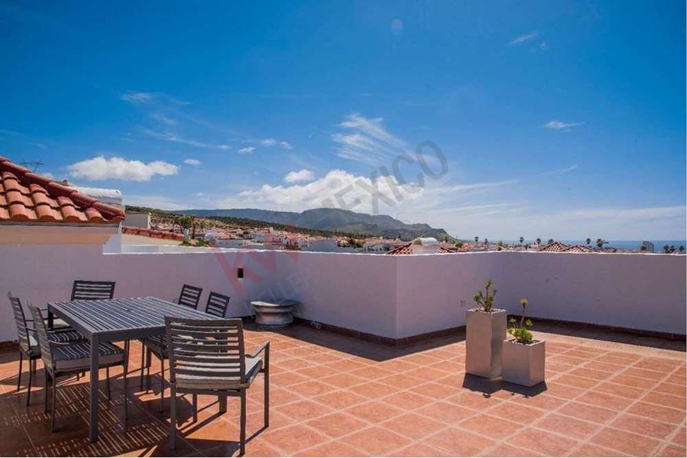 hermosas-casas-que-ofrecen-grandes-vistas-al-mar-y-a-las-montaas4-24464