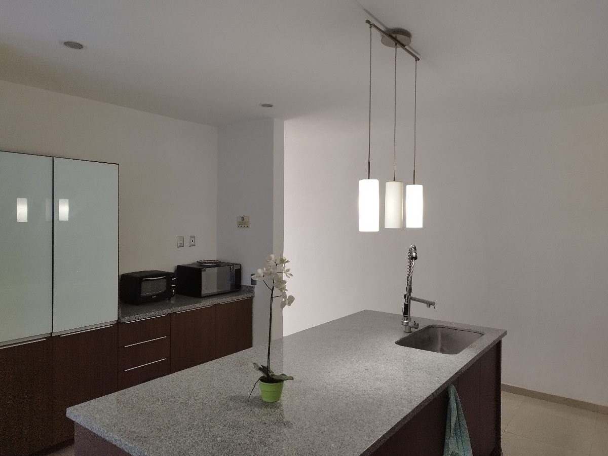 iluminada-casa-en-venta-en-coto-zona-galeras-zapopan4-22806