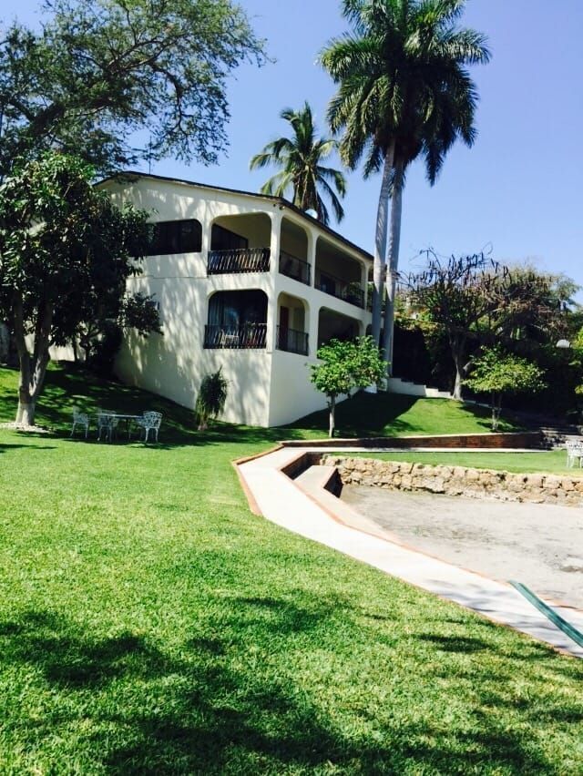 increble-residencia-frente-al-lago-de-teques6-34760