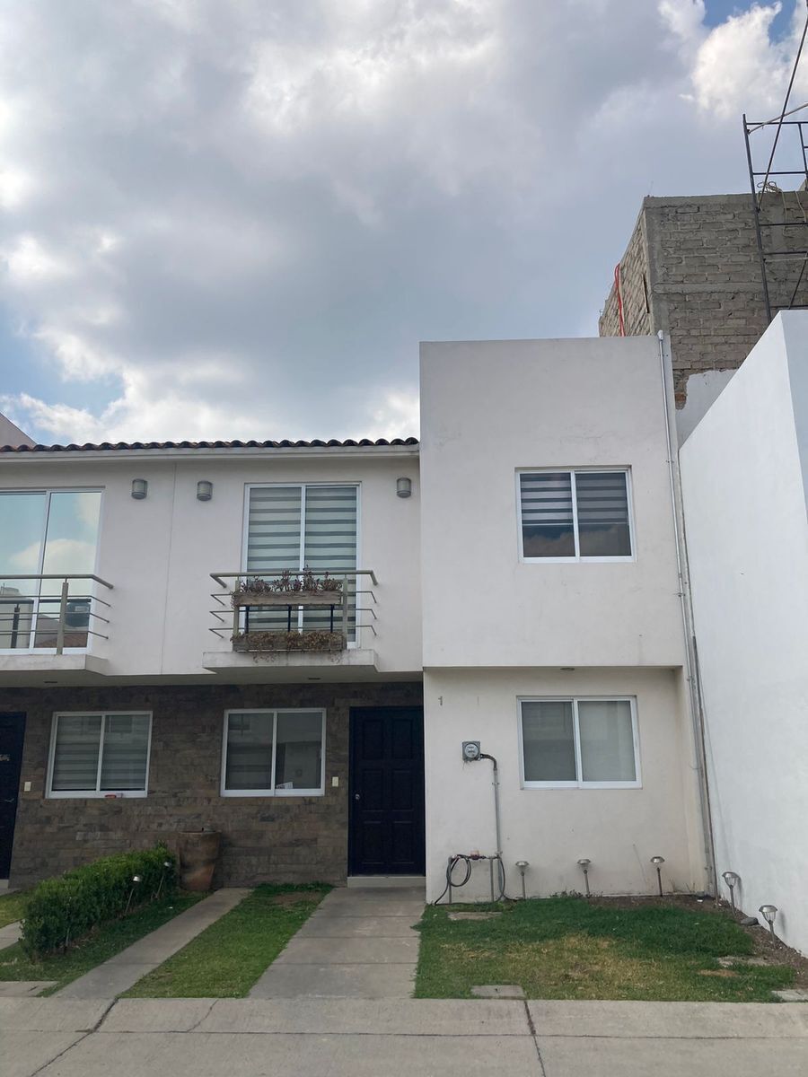 linda-casa-en-girasoles-elite-la-stravagante1-14118