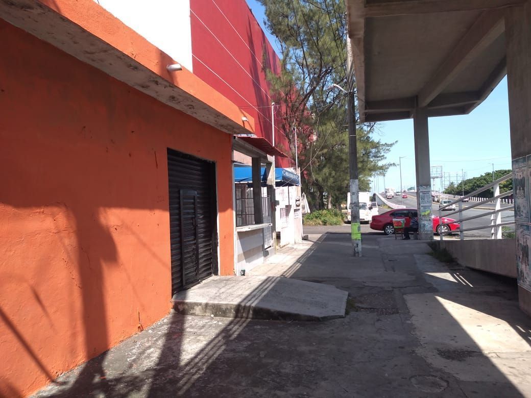 local-comercial-a-la-venta-con-excelente-ubicacin--sobre-la-av-cuauhtmoc-ver4-29284