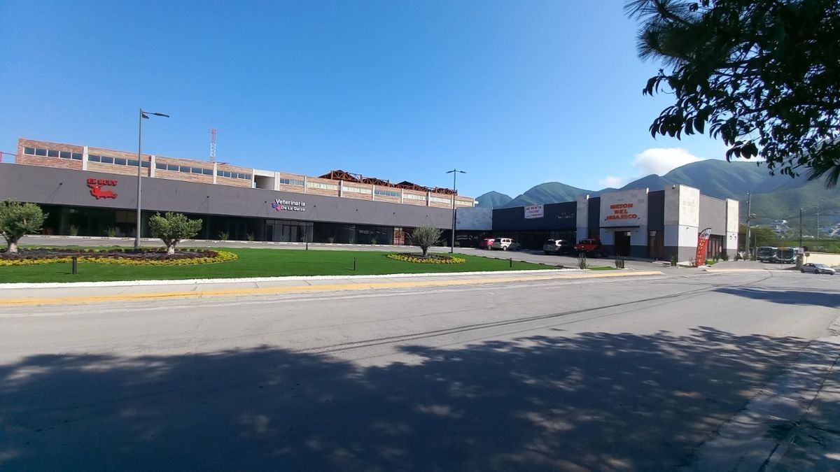 local-comercial-en-carretera-nacional-en-monterrey2-15450