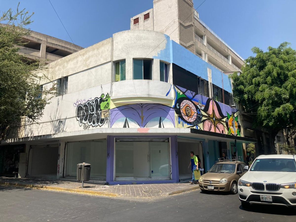 local-comercial-en-renta-para-diversos-giros-esquina-con-lopez-cotilla-y-donato3-31521