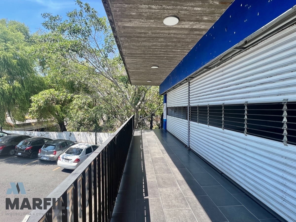 local-comercial-sobre-avenida-de-los-maestros-en-lomas-vista-hermosa-colima3-27187