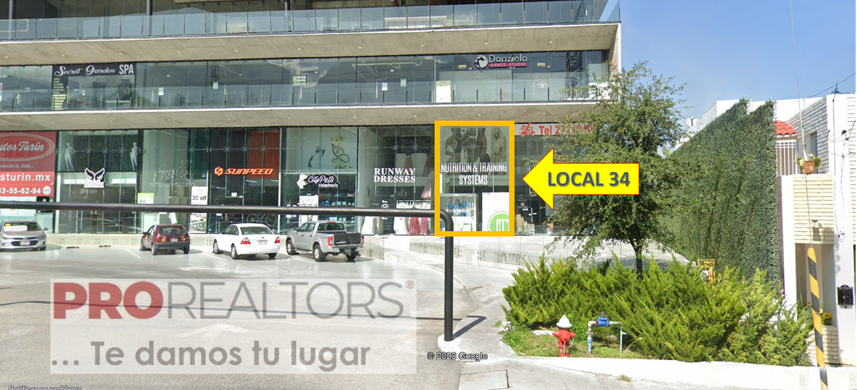 LOCAL EN RENTA, PAZA LORETO, VALLE DEL CONTRY, GUADALUPE