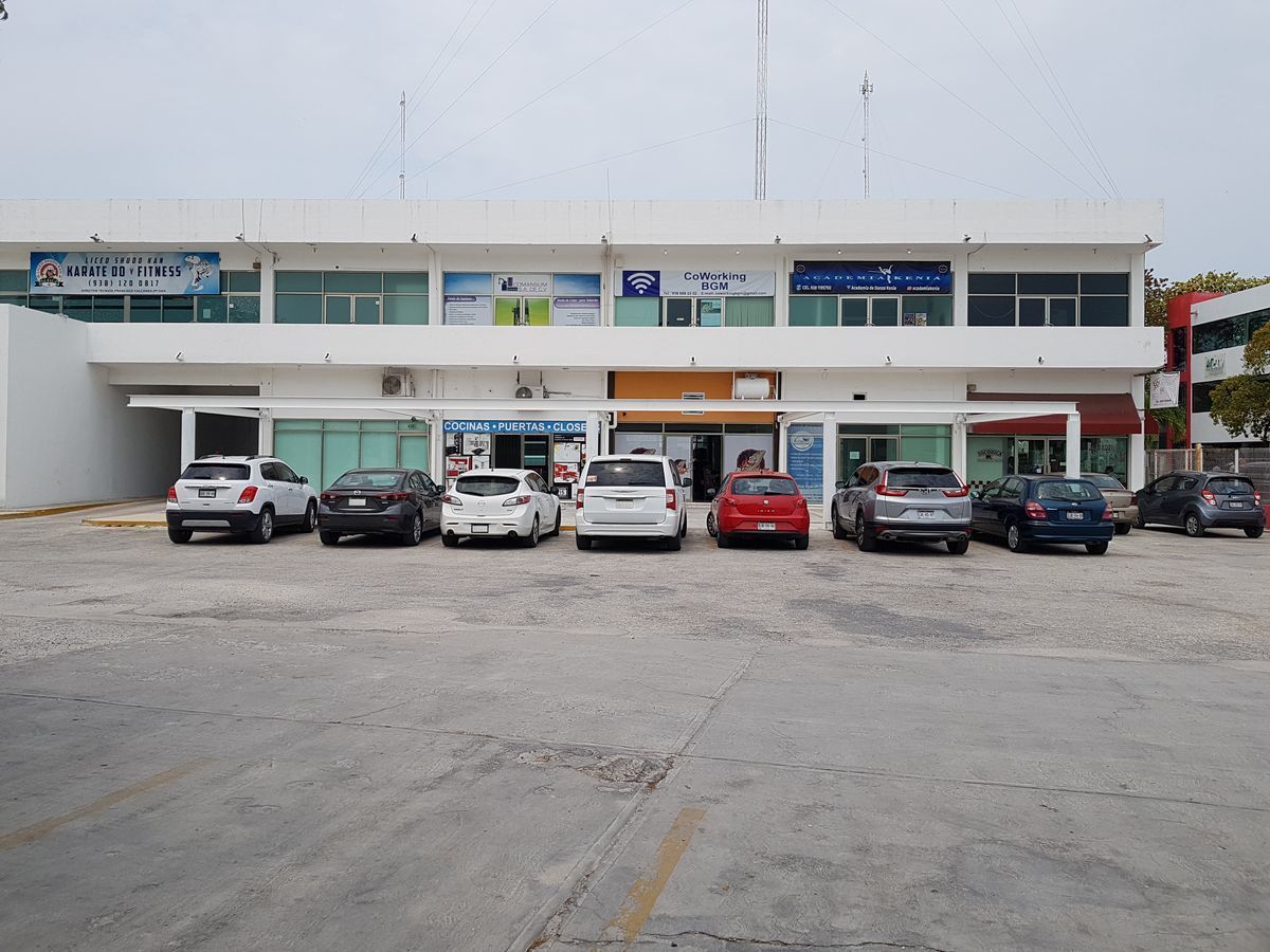 local-en-renta-u-oficina-dentro-de-plaza-comercial-carmen-campeche2-21392