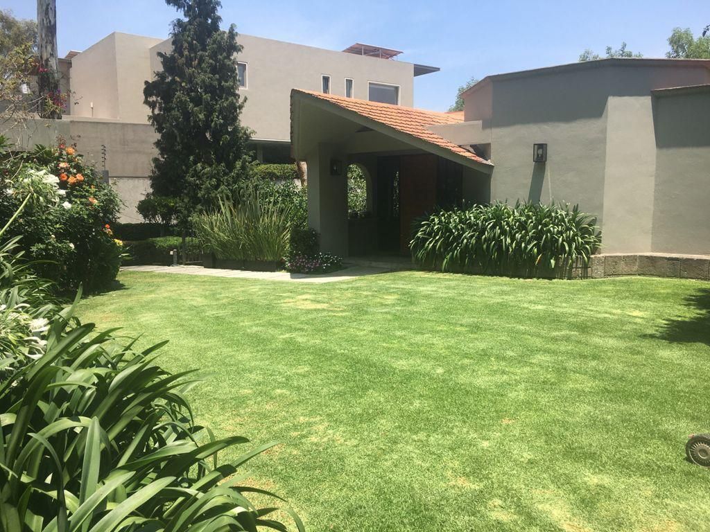 LOMAS DE BEZARES HERMOSA CASA EN VENTA O RENTA