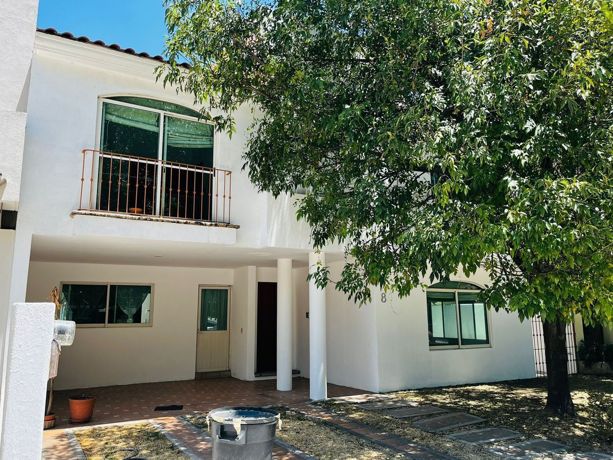 MAGNIFICA CASA EN VENTA EN " JARDIN REAL"