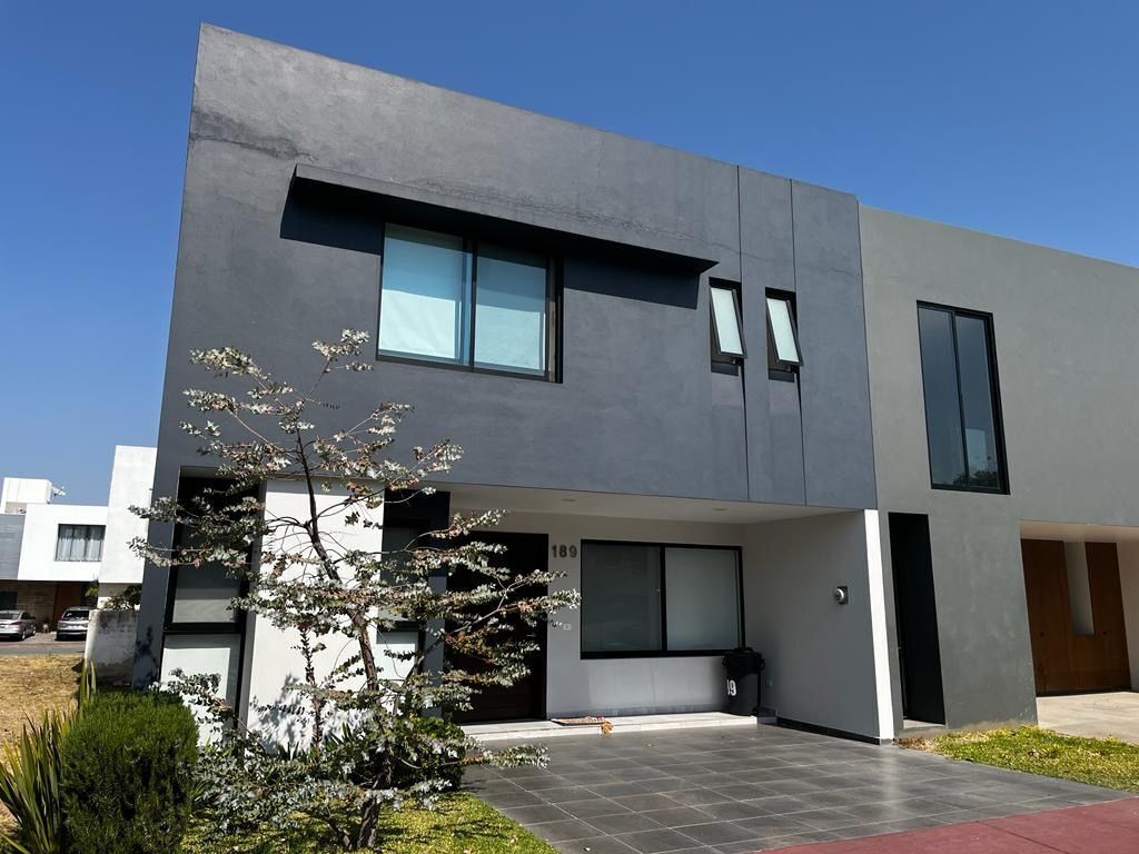 MAGNIFICA CASA EN VENTA EN SOLARES