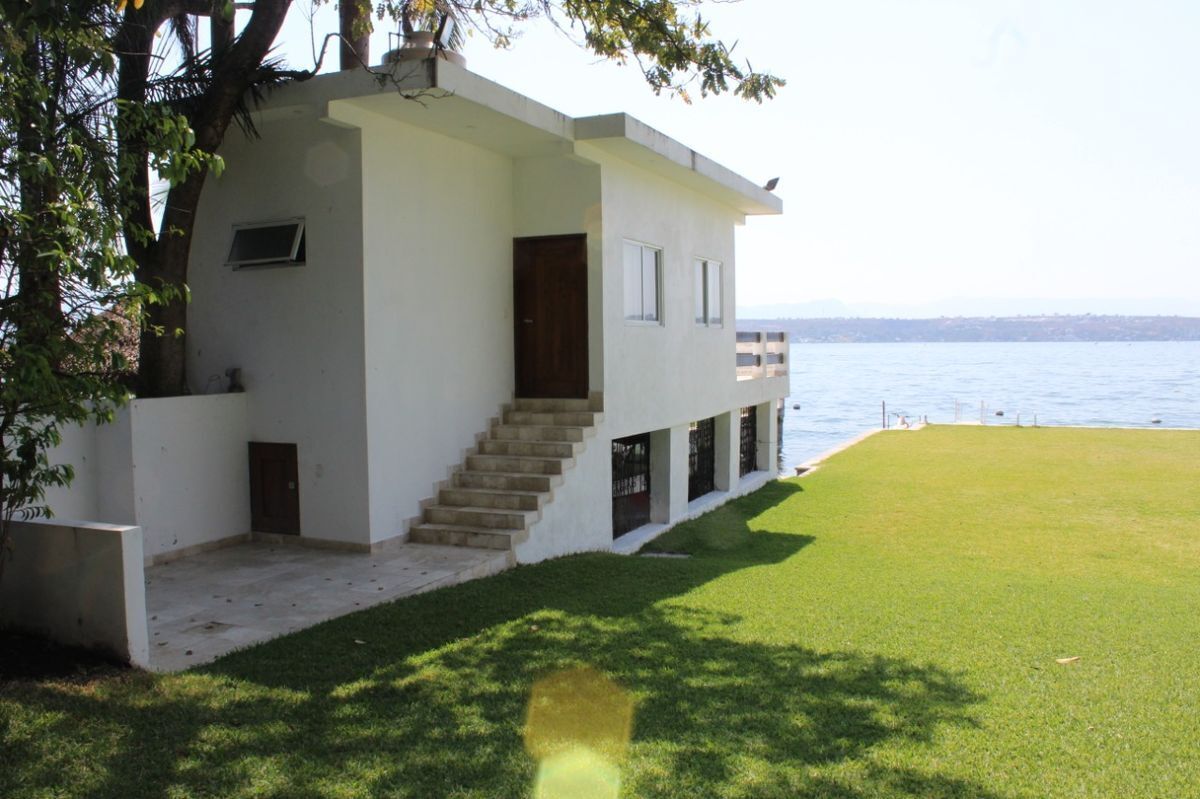 magnifica-residencia-a-orilla-del-lago-de-tequesquitengo-morelos40-34712