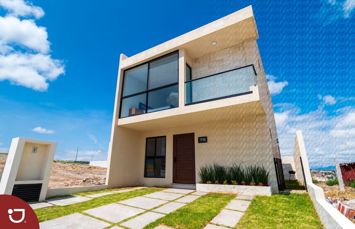 Moderna casa a la venta en conjunto residencial de Miranda, Querétaro