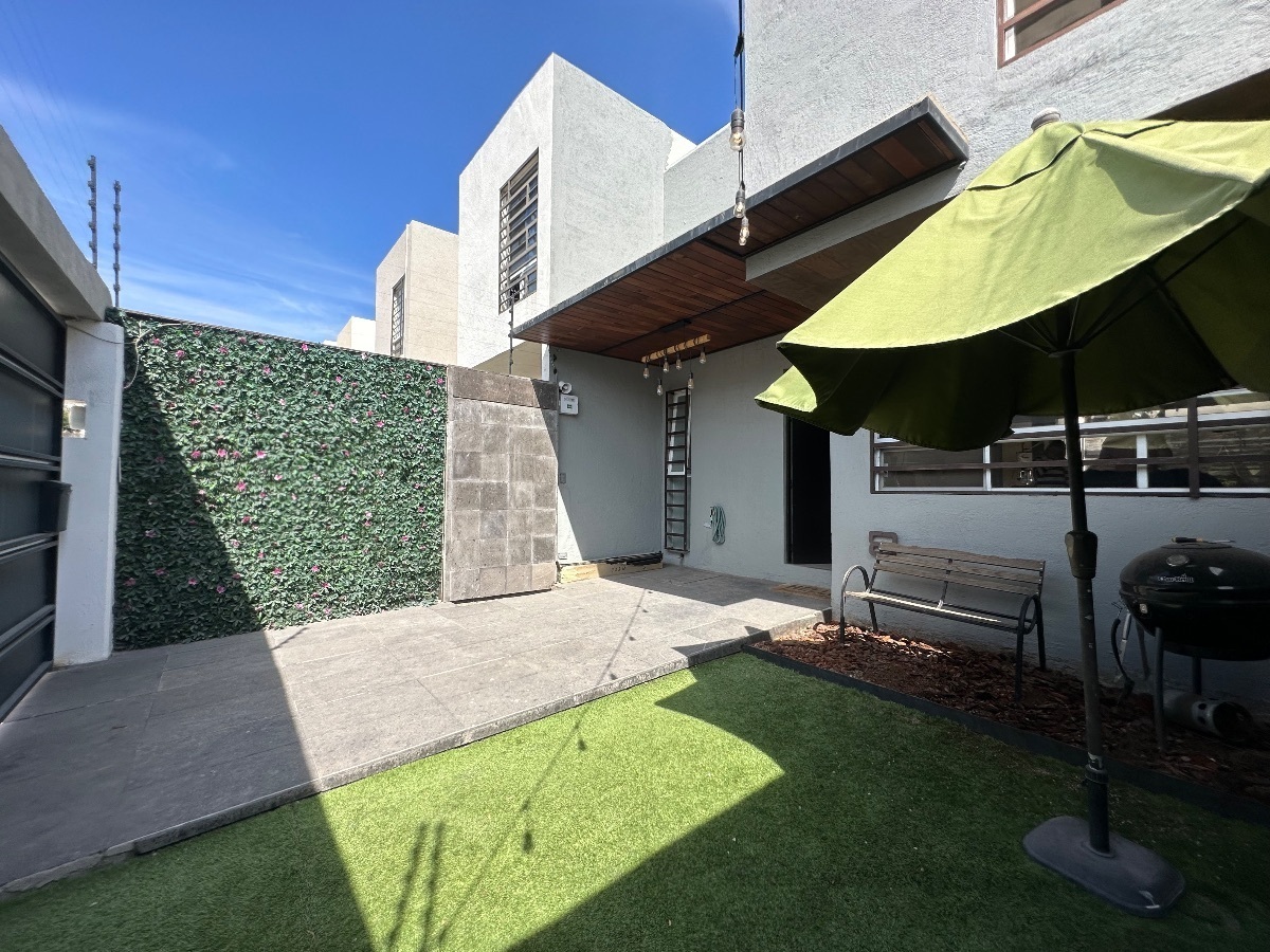 moderna-casa-en-venta-en-corregidora21-18521