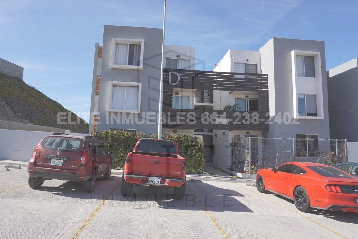 MODERNO DEPA CON CASA CLUB Y ALBERCA EN LA RIOJA RESIDENCIAL