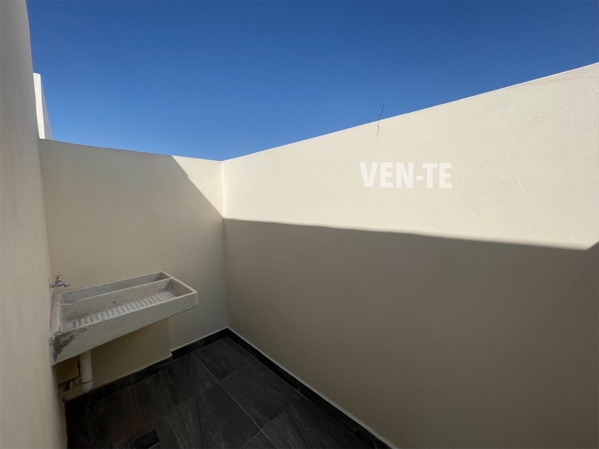 nueva-casa-de-tres-niveles-en-venta-en-coto-consolidado-en-solares-zapopan20-34399