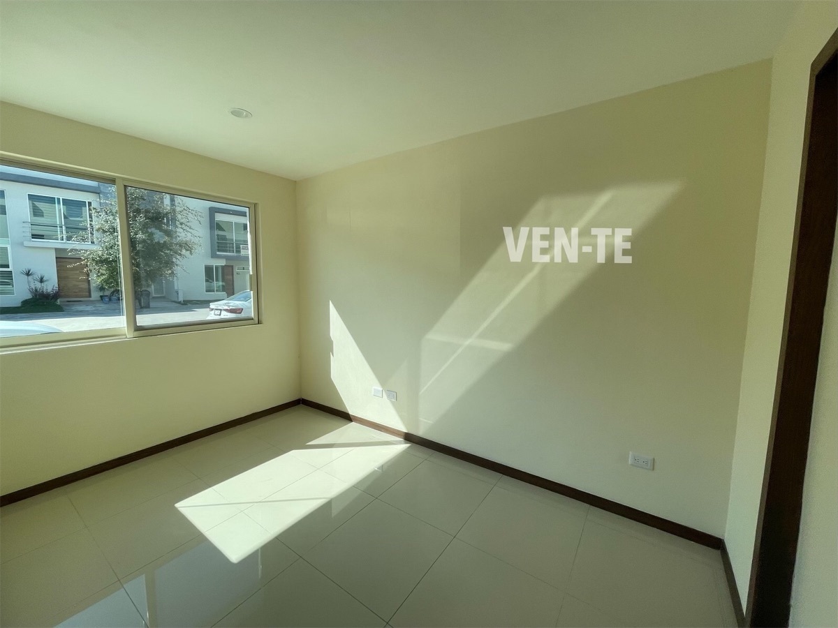 nueva-casa-de-tres-niveles-en-venta-en-coto-consolidado-en-solares-zapopan6-34399