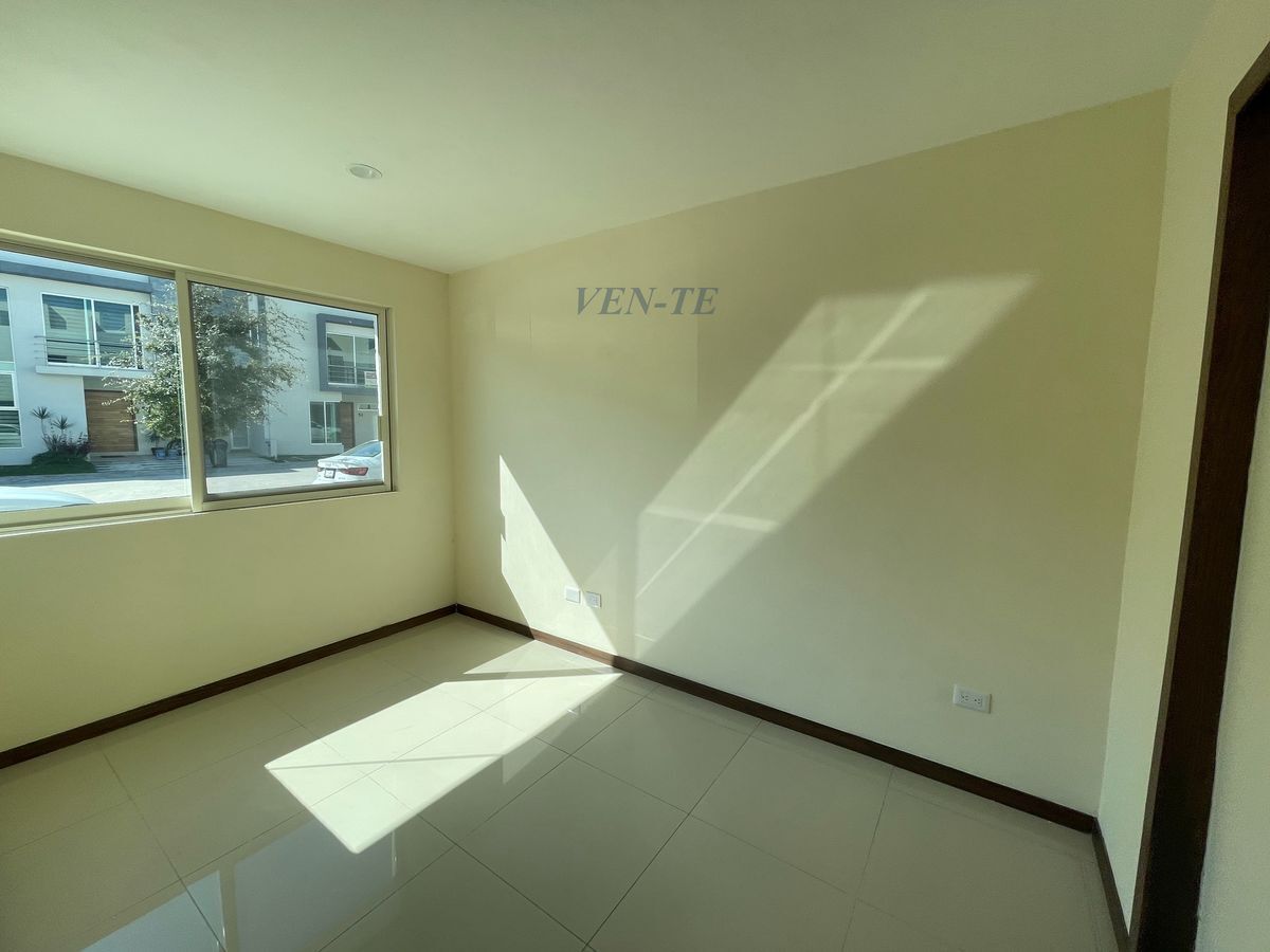 nueva-casa-en-venta-de-tres-recmaras-y-estudio-en-coto-consolidado-en-solares5-32670