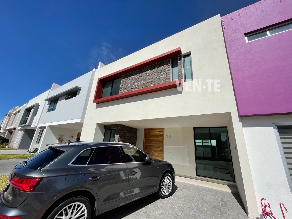 NUEVA CASA EN VENTA EN COTO CONSOLIDADO EN SOLARES