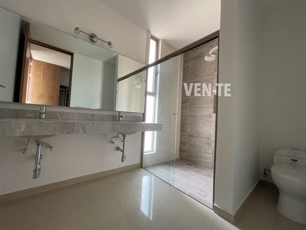 nueva-casa-en-venta-en-coto-pegado-al--parque-con-lago-en-solares17-32671