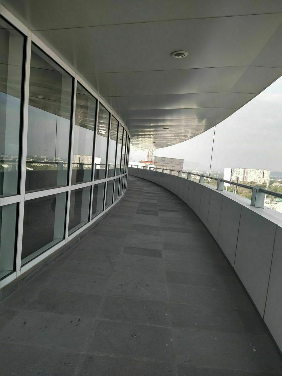 Oficina de 300m2 en Diamante Toreo