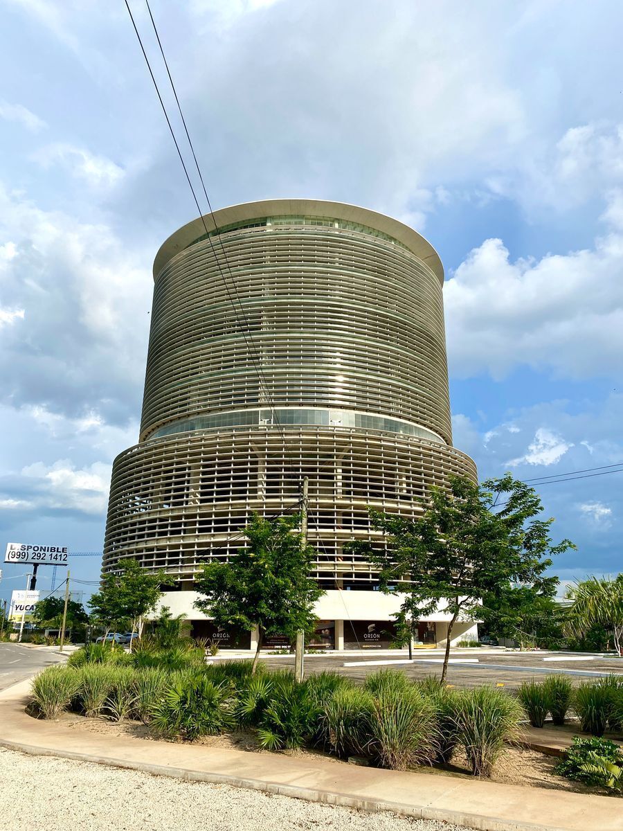 Oficinas sobre Periferico norte de mérida en renta