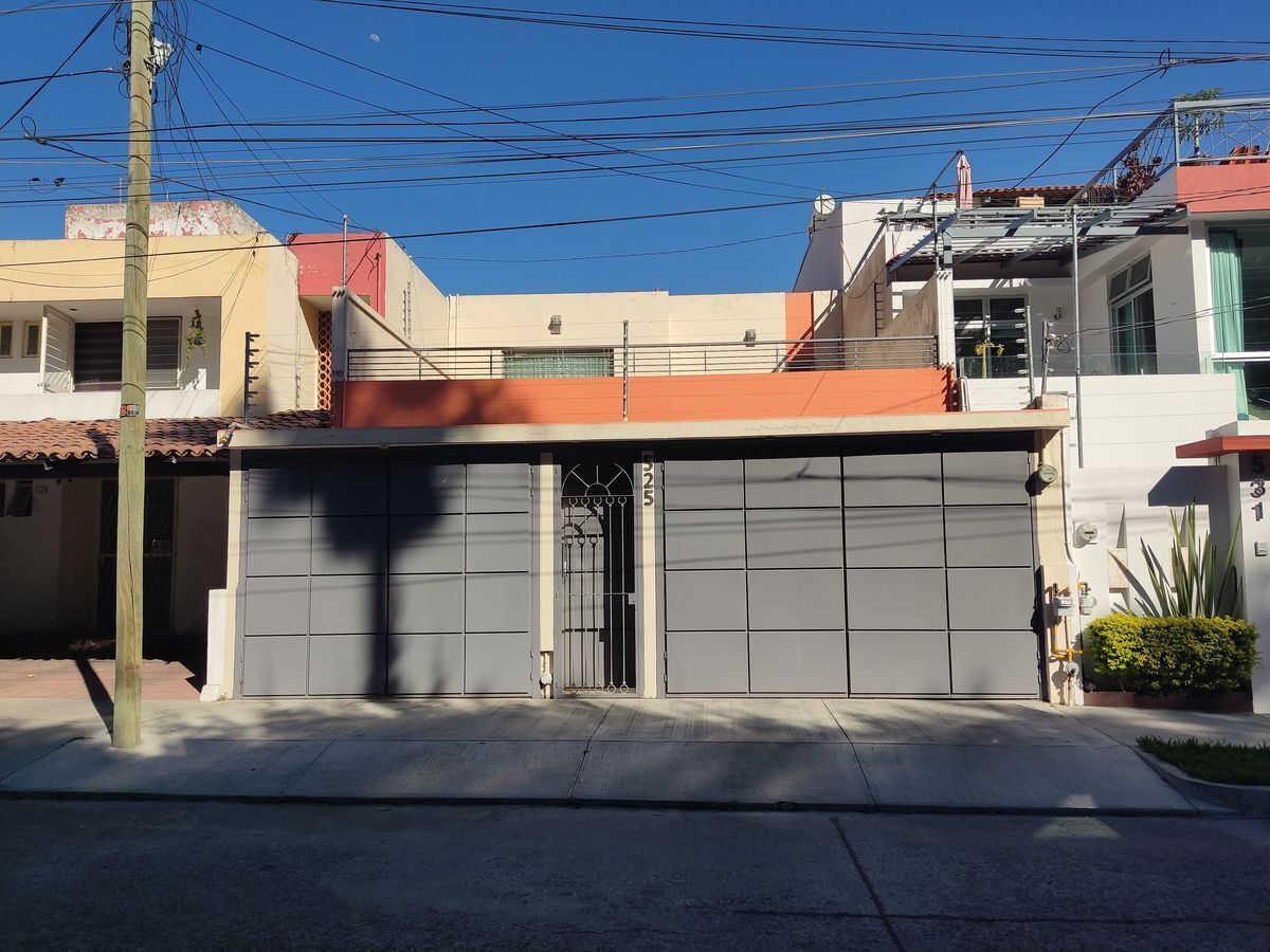 oportunidad-casa-en-venta-colonia-camino-real-zapopan2-24136