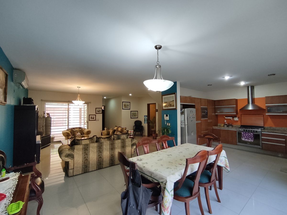 oportunidad-casa-en-venta-colonia-camino-real-zapopan27-24136