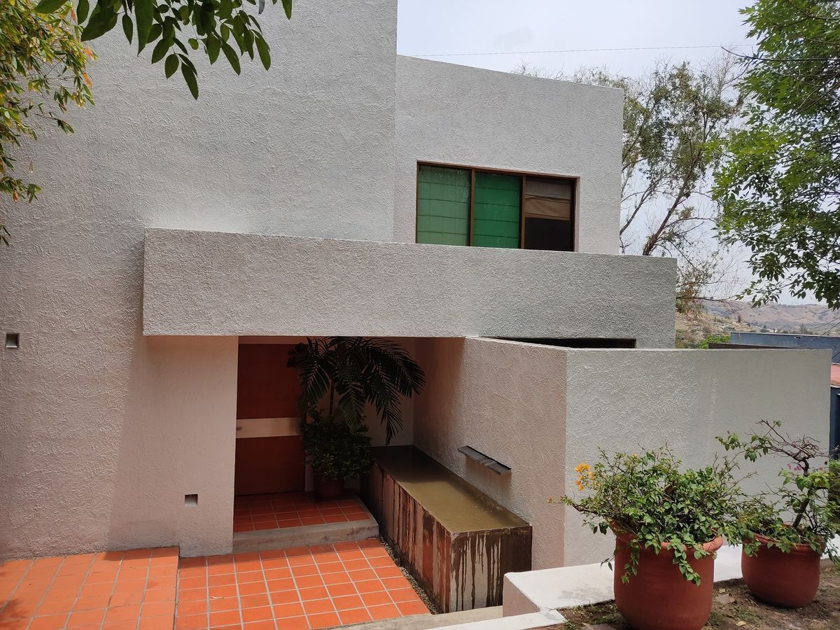 Oportunidad casa en venta Fracc. Las Cañadas  con vista panorámica.