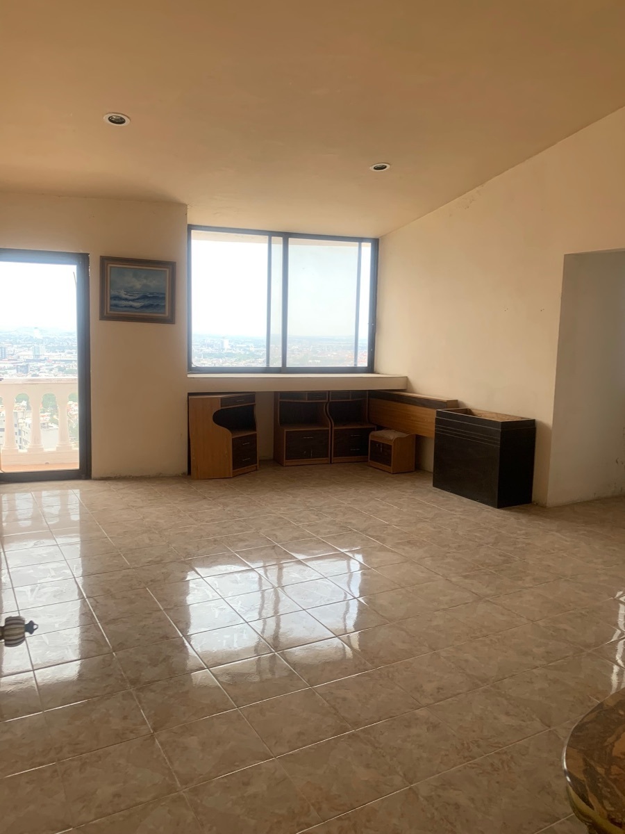 oportunidad-casa-en-venta-loma-dorada-con-vista-panoramica17-37650