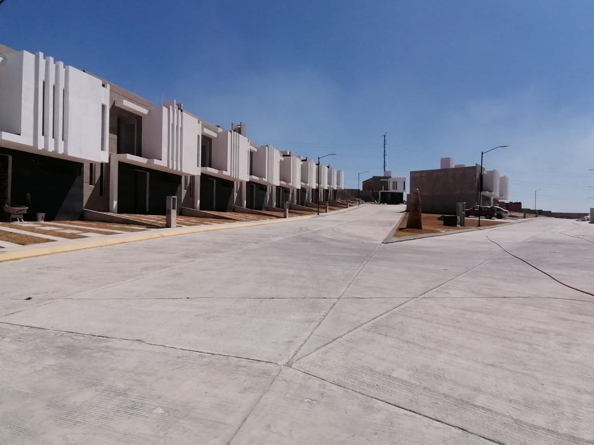 pachuca-vende-casa-en-fraccionamento-residencial-cerca-de-la-uaeh14-22547