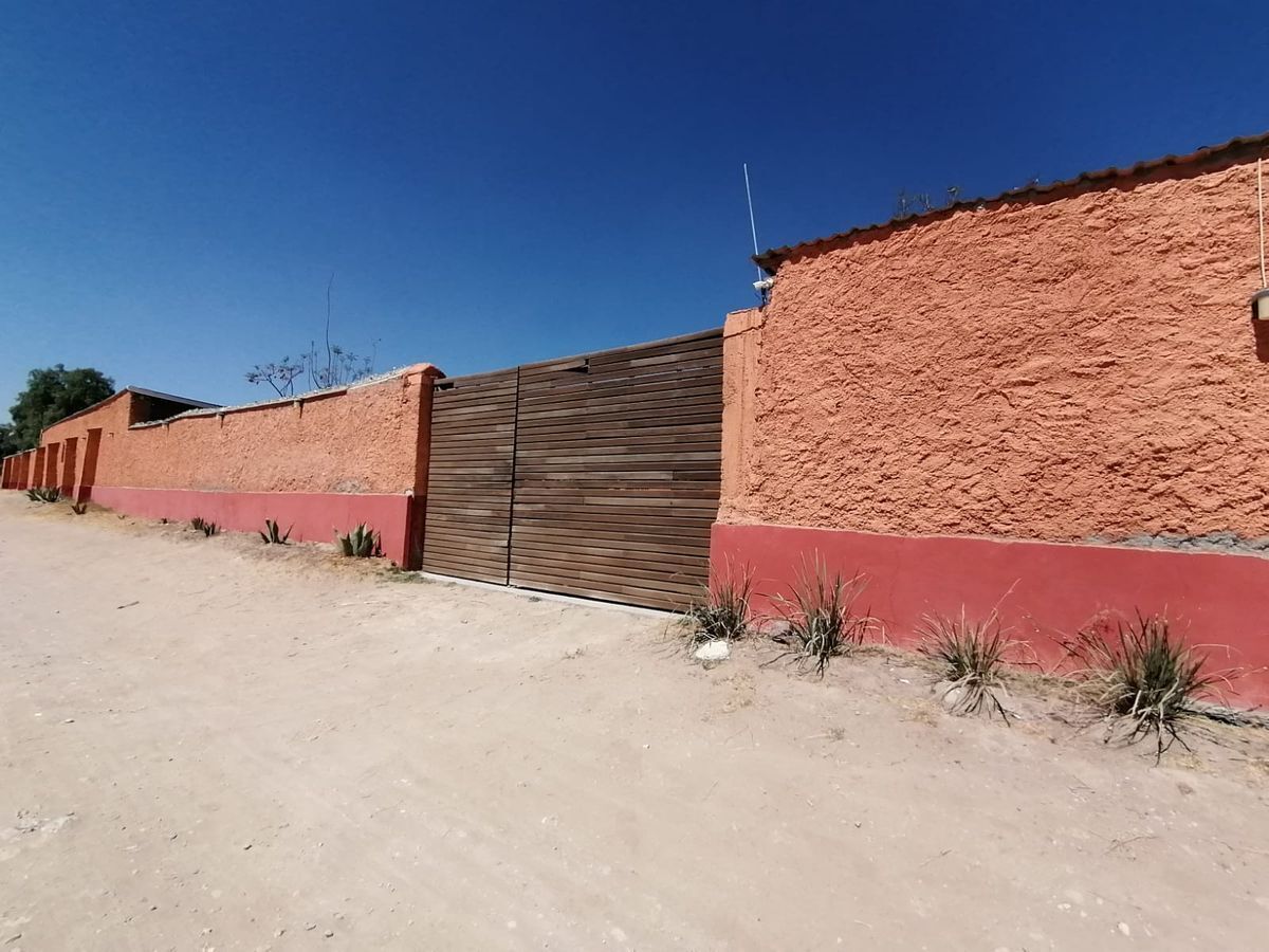 PACHUQUILLA VENDE TERRENO A UNA CUADRA DE CARRETERA