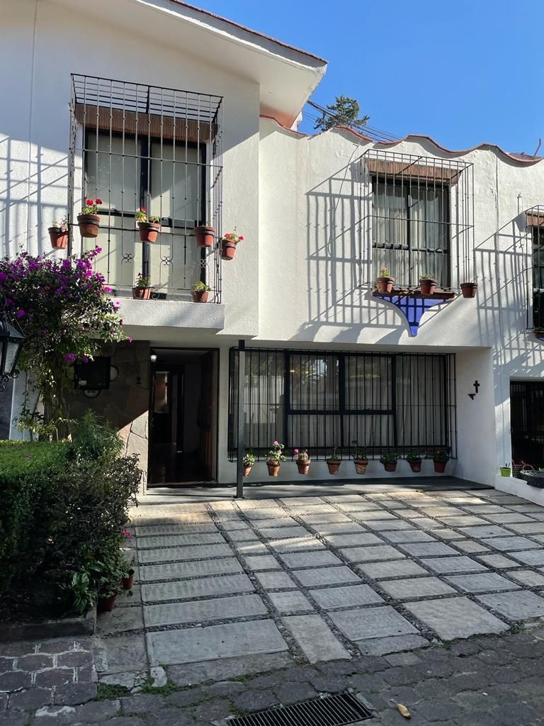 Preciosa Casa con Excelente Ubicación