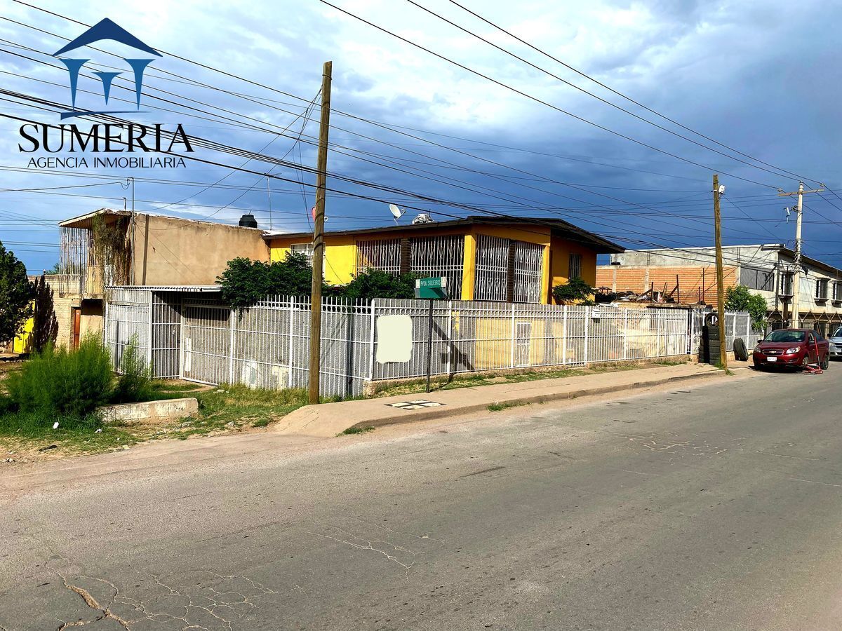 preciosa-casa-en-esquina-del-boulevard-fuentes-mares2-38525