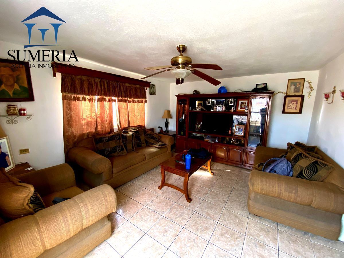 preciosa-casa-en-esquina-del-boulevard-fuentes-mares3-38525