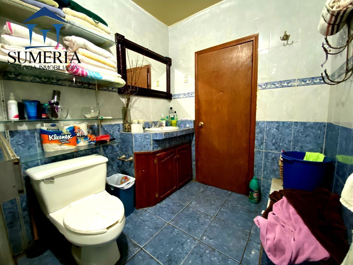 preciosa-casa-en-esquina-del-boulevard-fuentes-mares8-38525