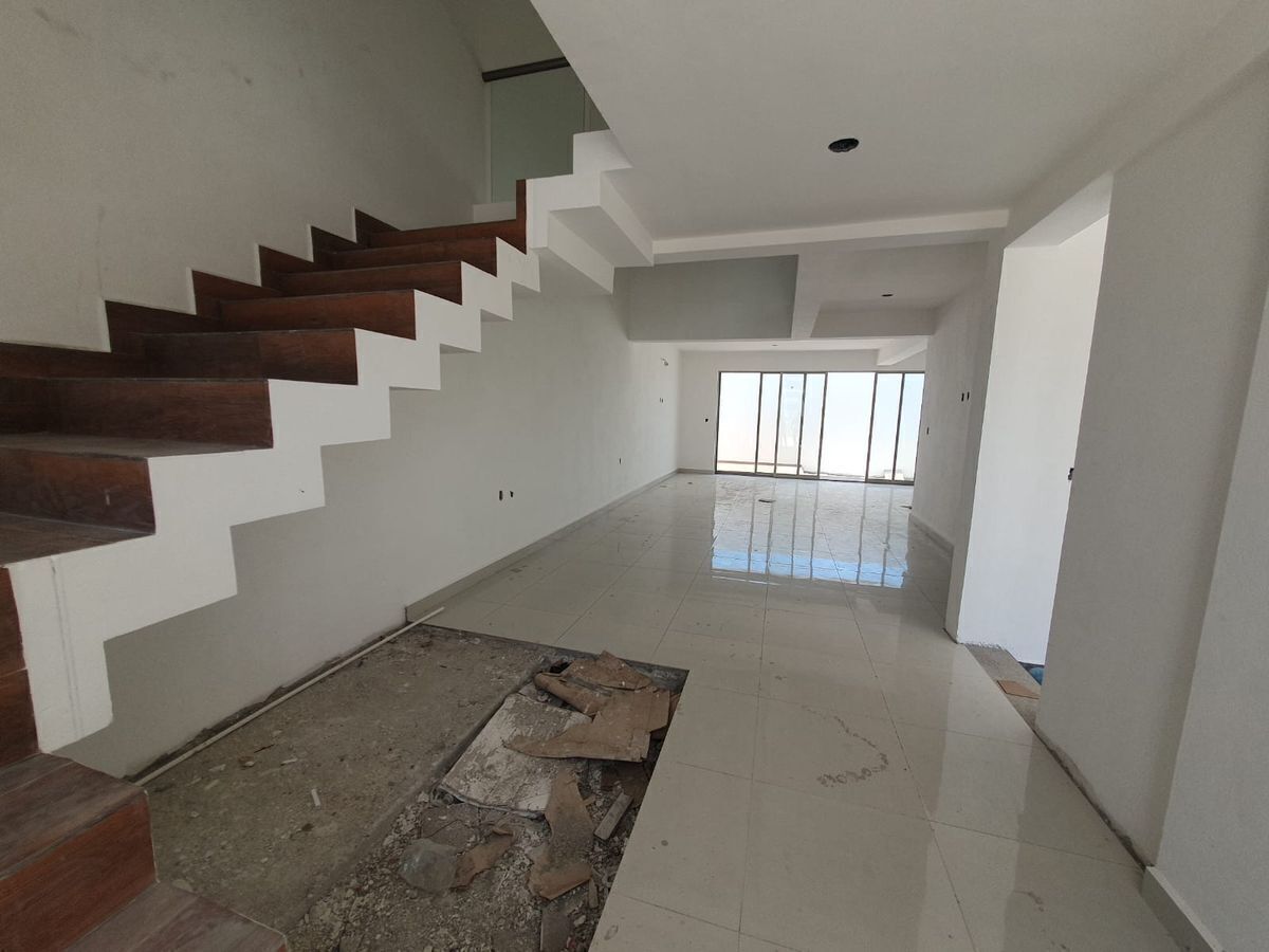 preventa-hermosa-residencia-en-puerta-de-hierro3-30393