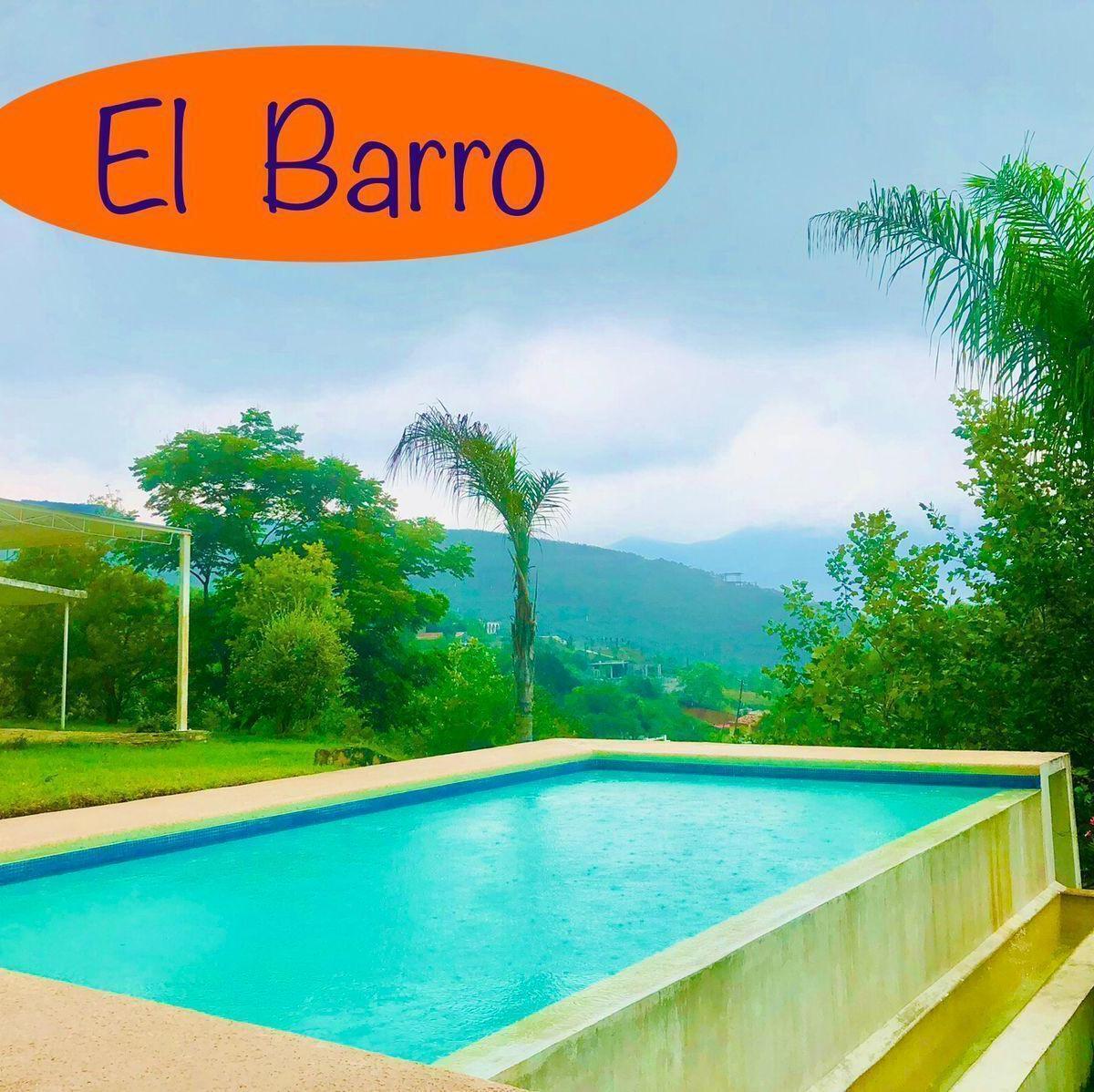 quinta-en-venta-en-el-barro-frac-privado-alberca-y-de-oportunidad-22-37335