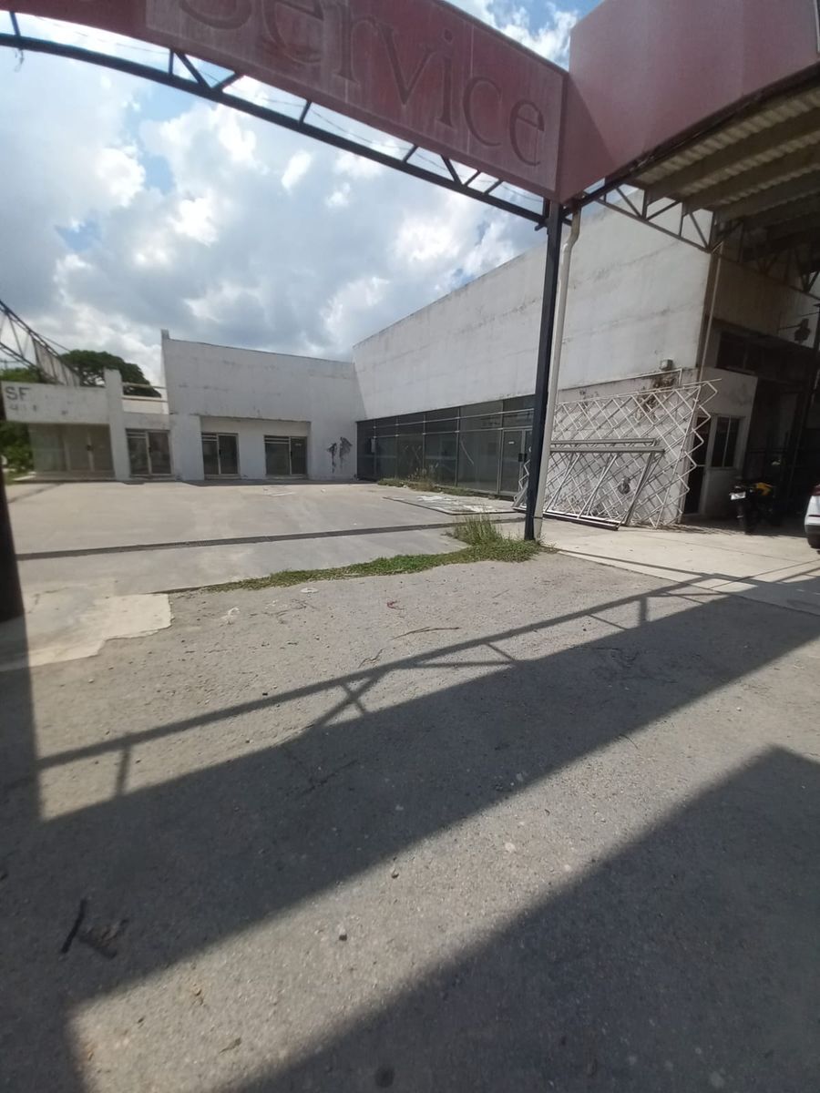 renta-bodega-industrial-con-oficinas3-21160