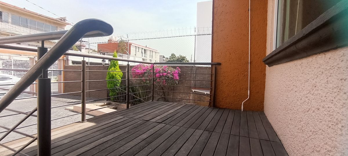 renta-casa-de-doble-altura-y-con-terraza-grande-en-los-lamos22-38440