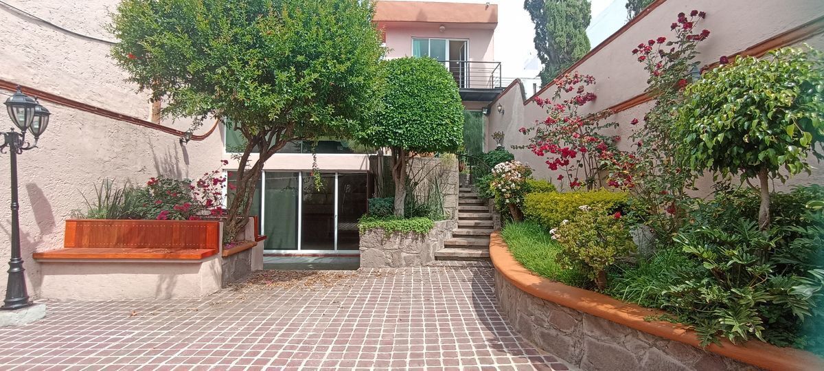 renta-casa-de-doble-altura-y-con-terraza-grande-en-los-lamos30-38440